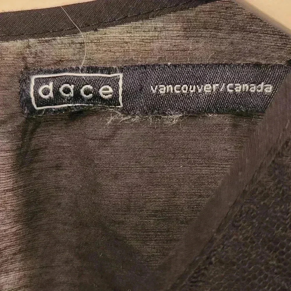 dace linen/lace  top - Picture 2 of 4